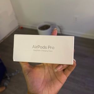 AirPods Pro (2)